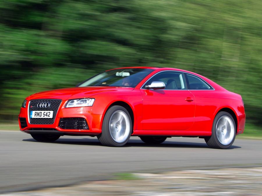  Audi RS5 Coupe 2010 года  (UK) (фото 11 из 12)